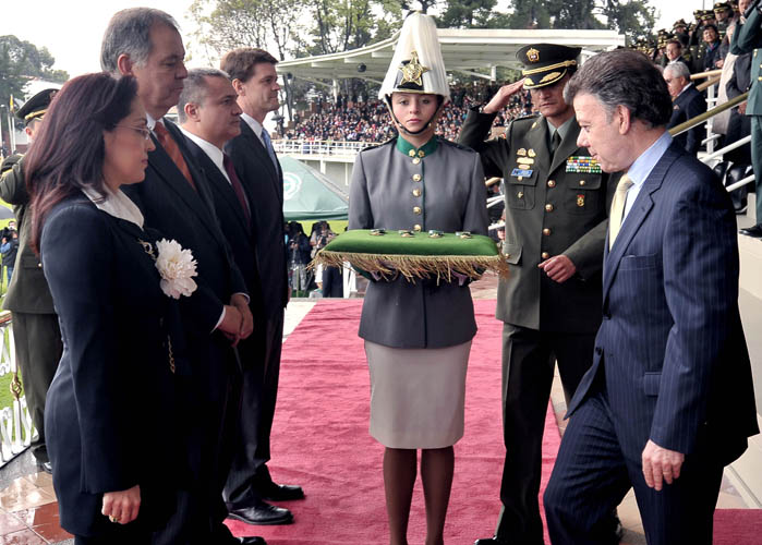 ICE Director Morton honored by Colombian President Santos