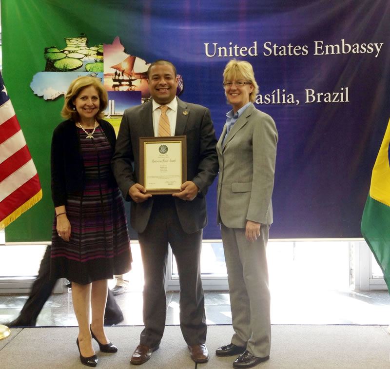U.S. Ambassador to Brazil Liliana Ayalde, HSI Special Agent Alvin Medina and HSI Brasilia Attaché Cheryl Bassett