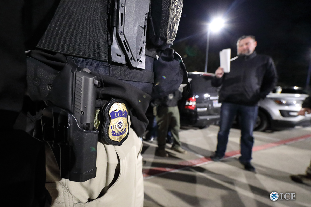 ICE arresta a 145 en el sur y centro de Texas durante un operativo de 7 días dirigido contra delincuentes extranjeros, reentrantes ilegales y fugitivos de inmigración